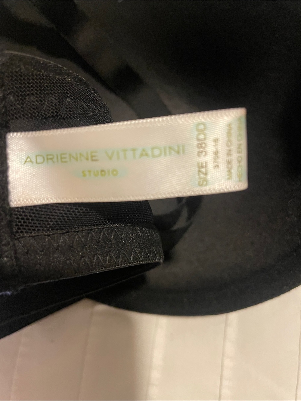 Adrienne Vittadini Black Bra with Red Floral Print Adjustable Straps - Picture 2 of 5